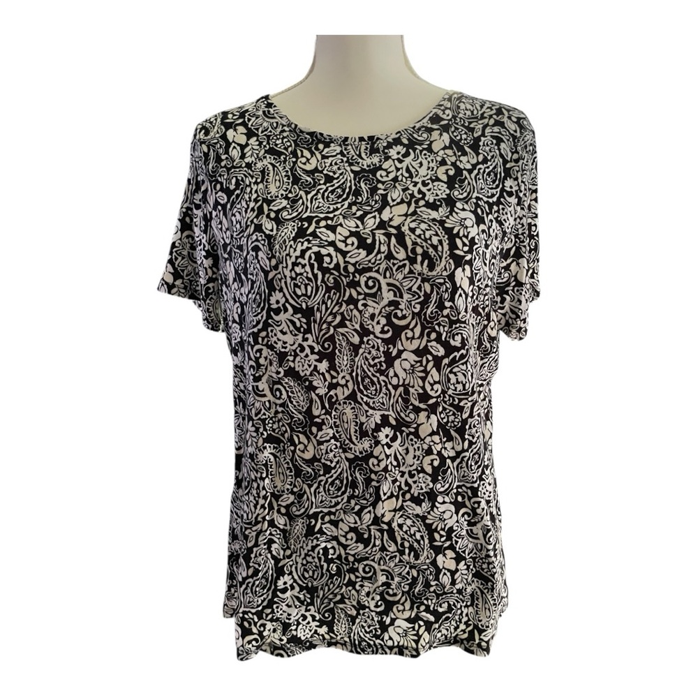 Women’s Croft & Barrow Black and White Relaxed Classic Tee